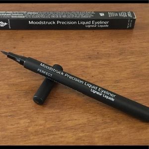Younique Precision Liquid Eyeliner- Perfect